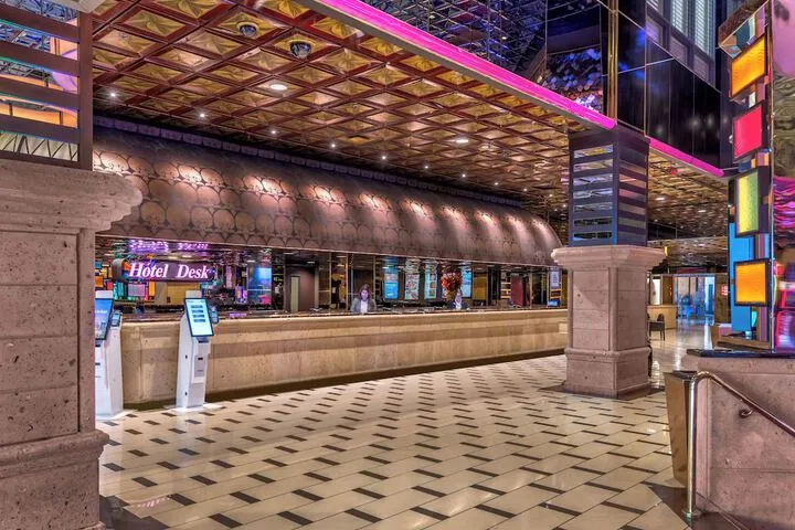 Check-in/check-out kiosk