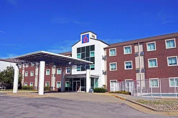 Motel 6 West Des Moines IA