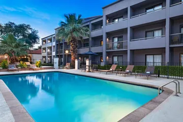 Courtyard by Marriott San Antonio Downtown / Market Square