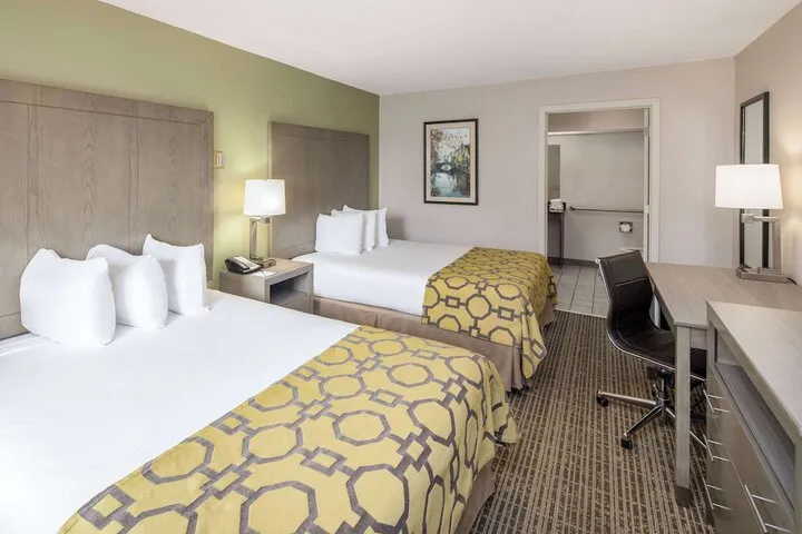 Room 5 of 18