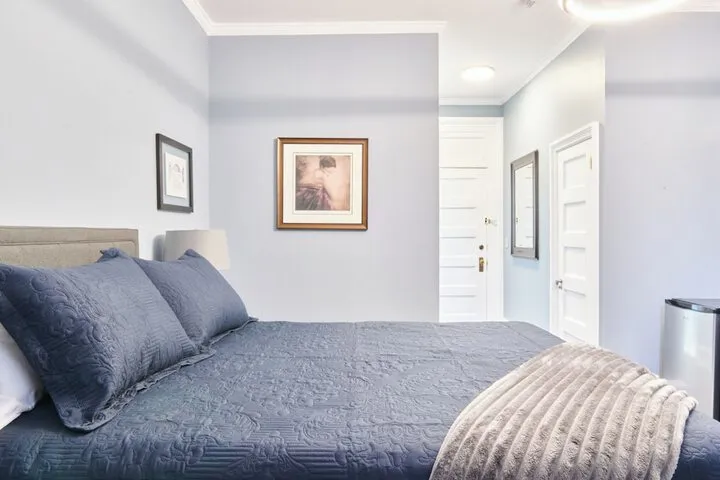 Room 4 of 15