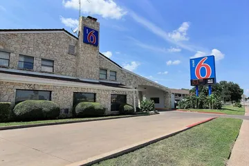 Motel 6 Austin TX - Central Downtown UT