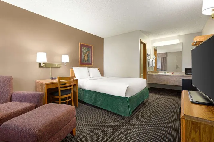 Room 2 of 12