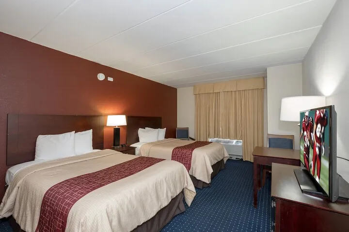 Room 4 of 32