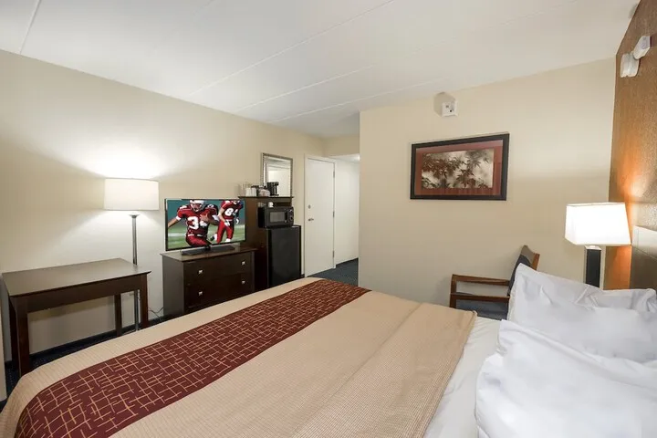 Room 3 of 32