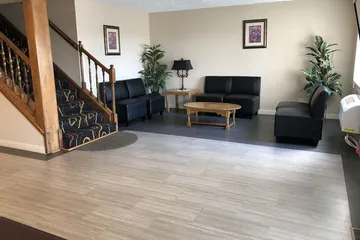 Sky Lodge Inn & Suites