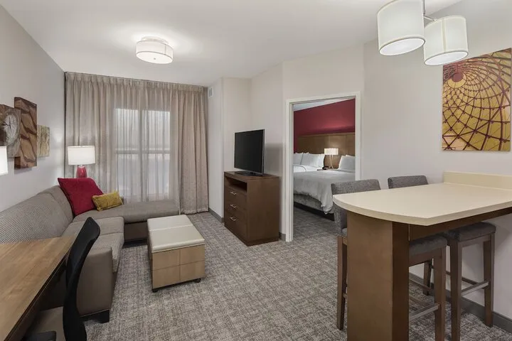 Room 5 of 48