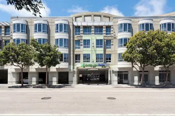 Holiday Inn Express and Suites Fishermans Wharf by IHG