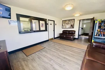 Super 8 by Wyndham Wyoming / Grand Rapids Area