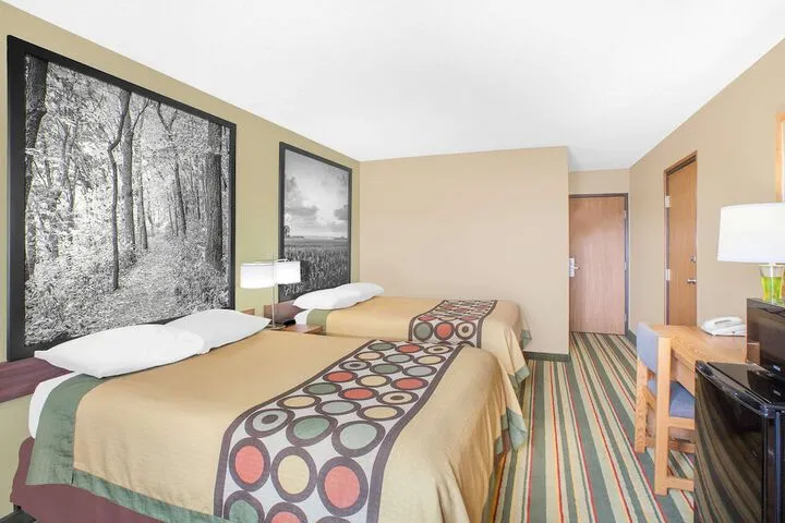 Room 3 of 16