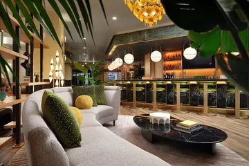 Burton House Beverly Hills, a Tribute Portfolio Hotel