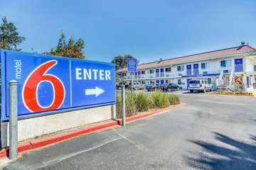 Motel 6 Stockton CA - Charter Way West