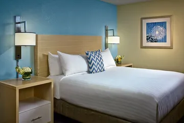 Sonesta Simply Suites Memphis East Poplar Pike ​