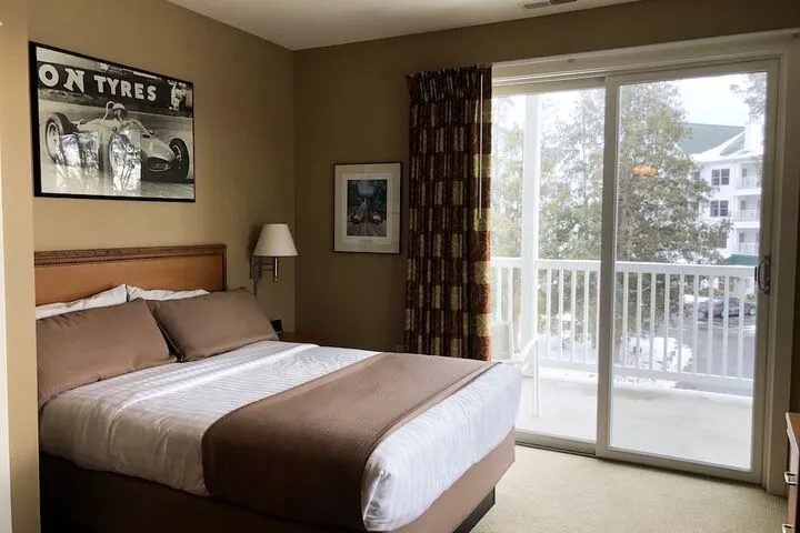 Room 4 of 34