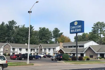 Cobblestone Hotel & Suites – Wisconsin Rapids