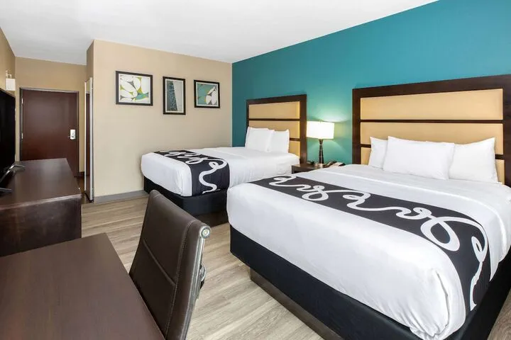 Room 5 of 33