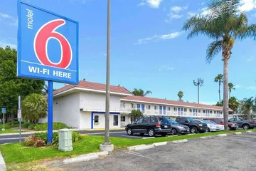 Motel 6 Costa Mesa CA