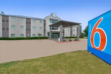 Motel 6 Benbrook TX - Fort Worth