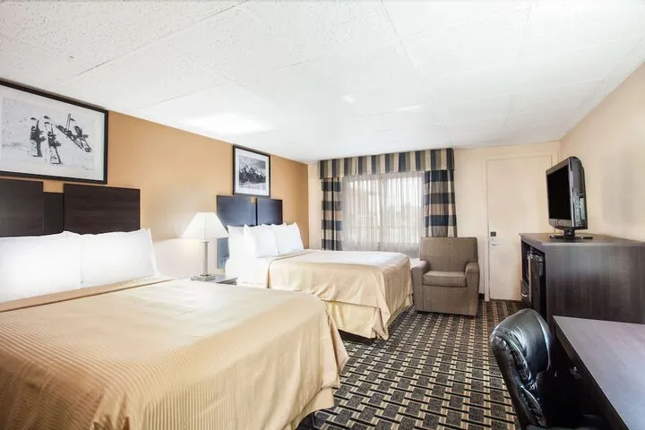 Room 4 of 14