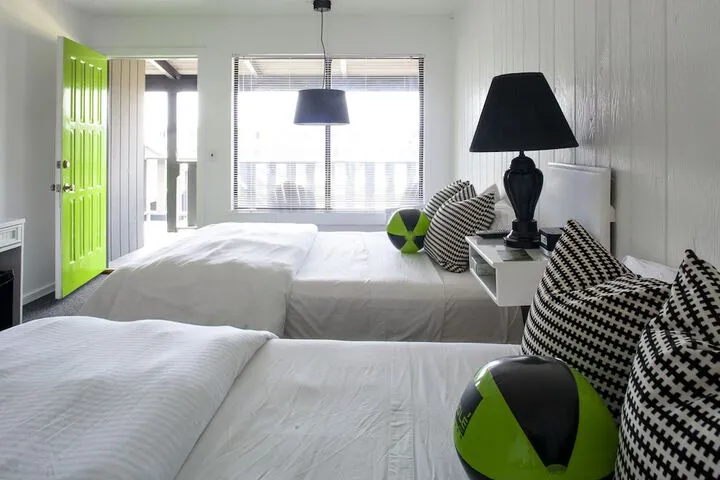 Room 5 of 26
