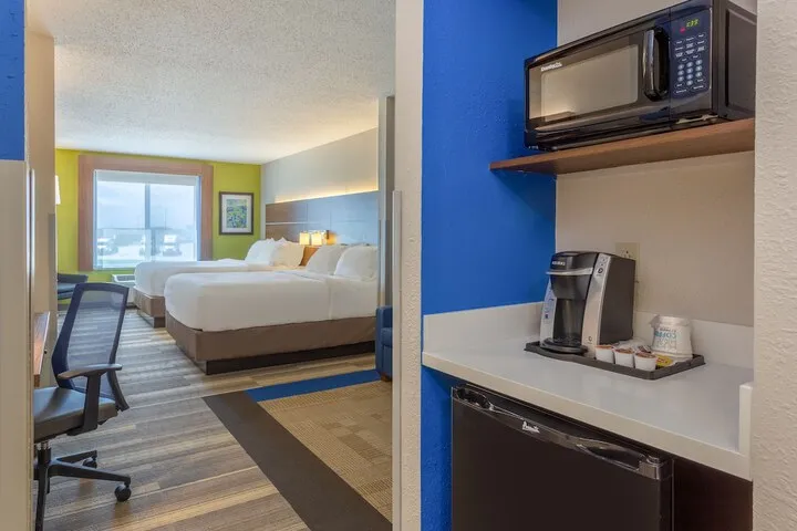 Room 4 of 47