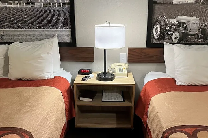 Room 5 of 15