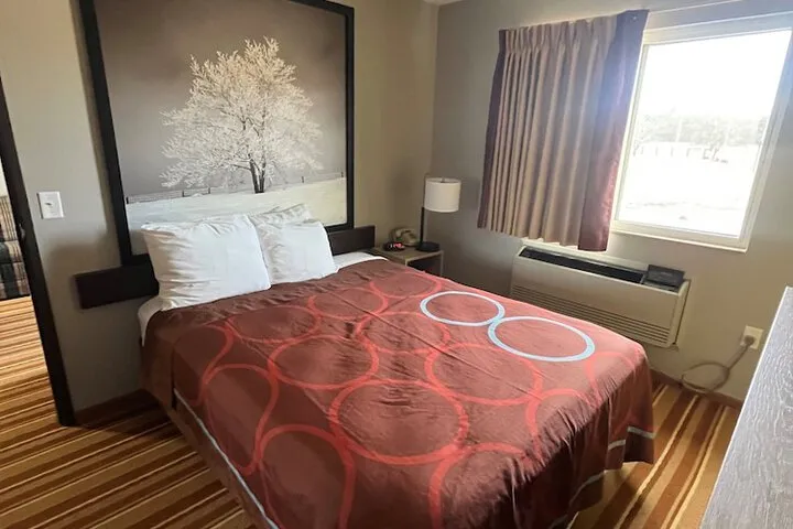 Room 3 of 15