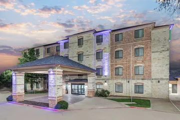 Holiday Inn Express & Suites Granbury by IHG