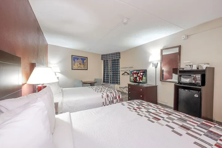 Room 5 of 42