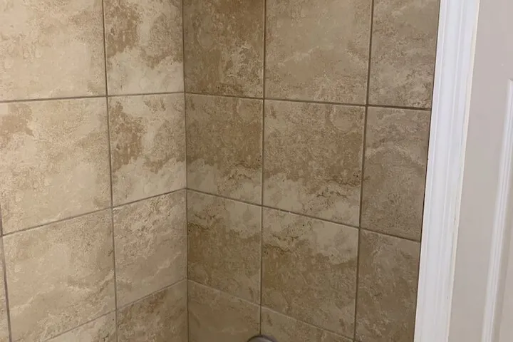Room 3 of 38
