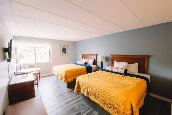 Room 5 of 52