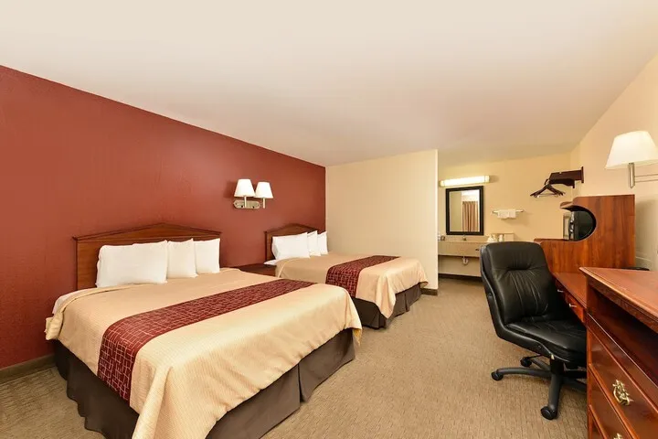 Room 5 of 17