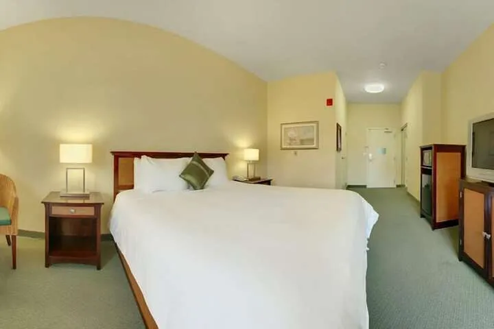 Room 5 of 23