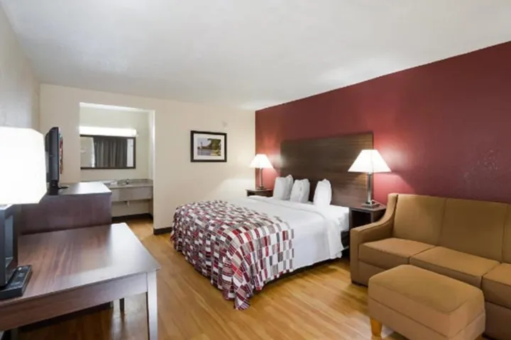 Room 4 of 14