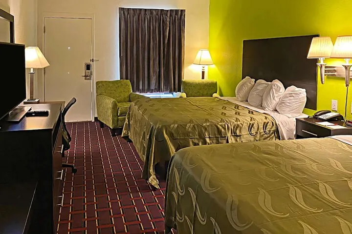 Room 2 of 6
