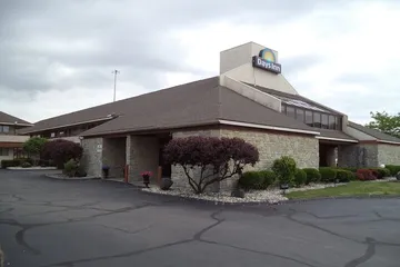 Days Inn by Wyndham Maumee / Toledo