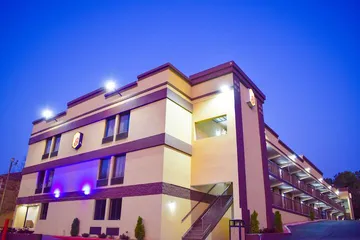 Super 8 by Wyndham Raleigh Downtown
