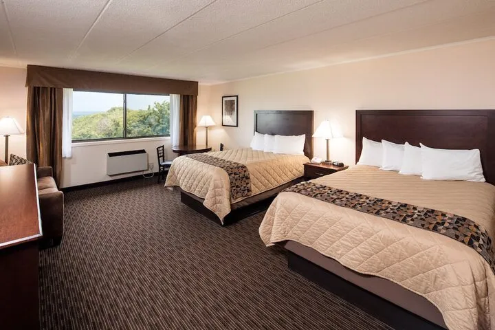 Room 5 of 43