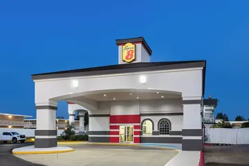 Super 8 by Wyndham Baton Rouge / I-10
