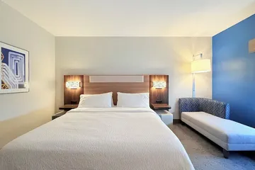 Holiday Inn Express Kenedy by IHG