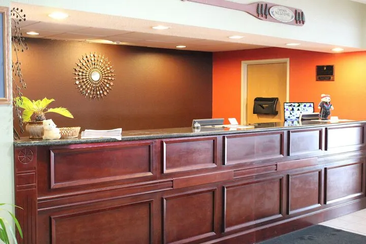 Hotel Interior 4 of 39