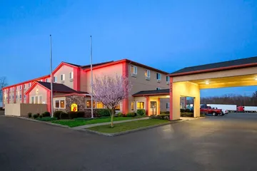 Super 8 by Wyndham Bellingham Airport / Ferndale