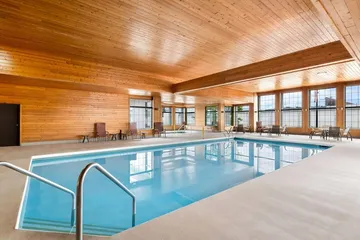 Super 8 by Wyndham La Crosse