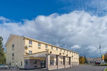 Super 8 by Wyndham Missoula / Reserve St.