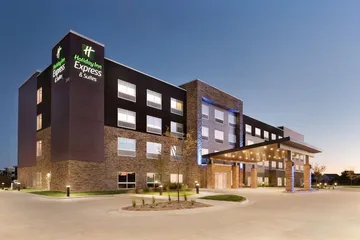 Holiday Inn Express & Suites West Des Moines - Jordan Creek by IHG