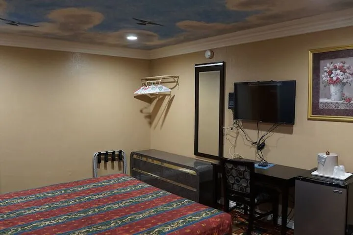 Room 5 of 39