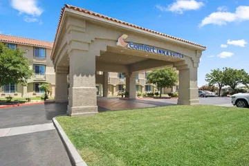 Comfort Inn & Suites Lancaster Antelope Valley