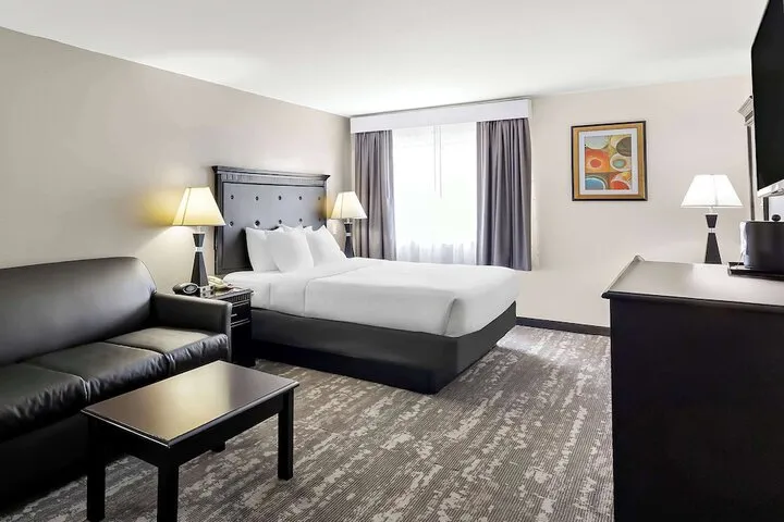 Room 5 of 37