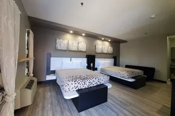 Crystal Inn