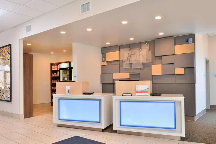 Check-in/check-out kiosk